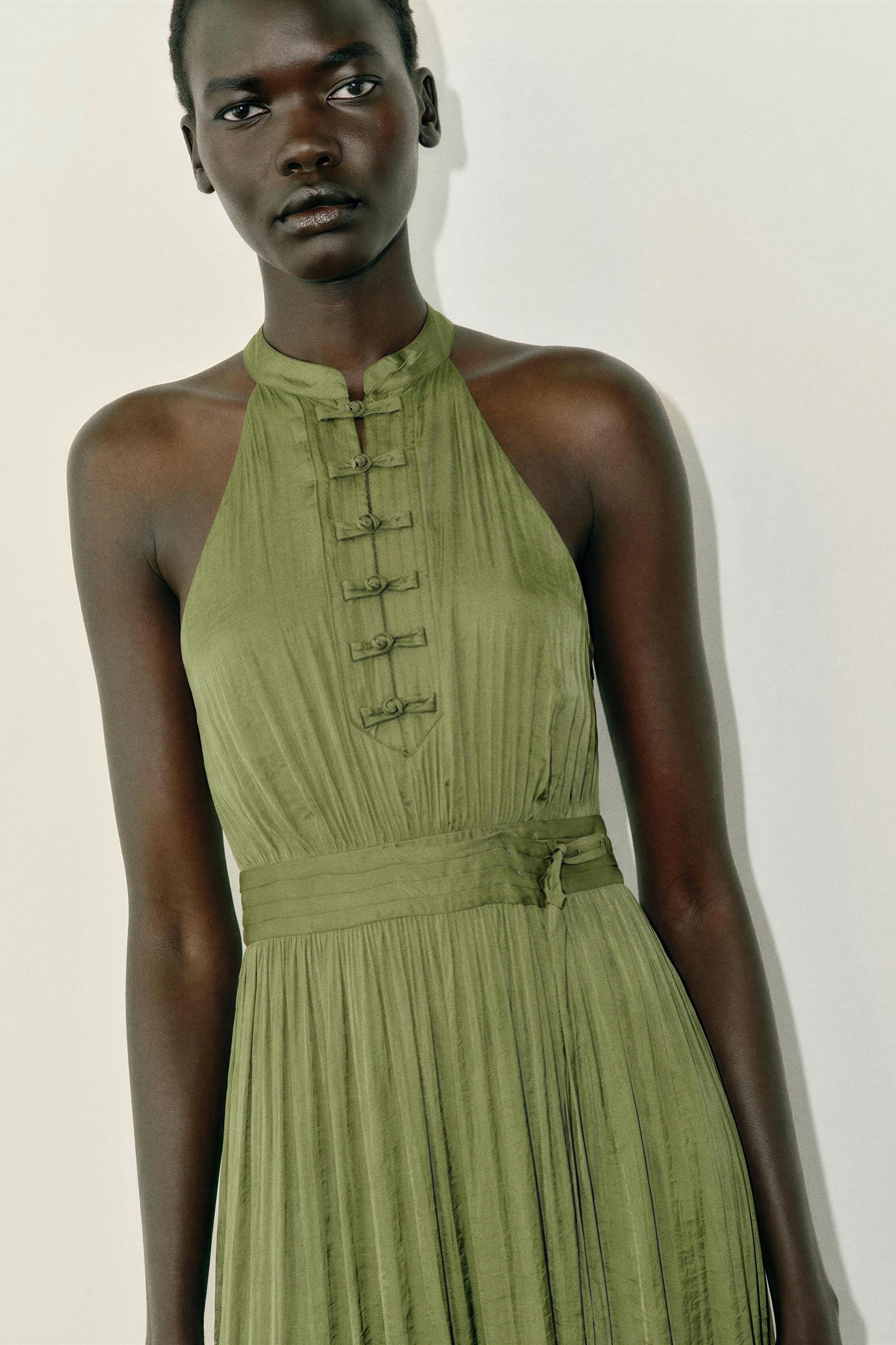 LONG HALTER FROG FASTENING DRESS